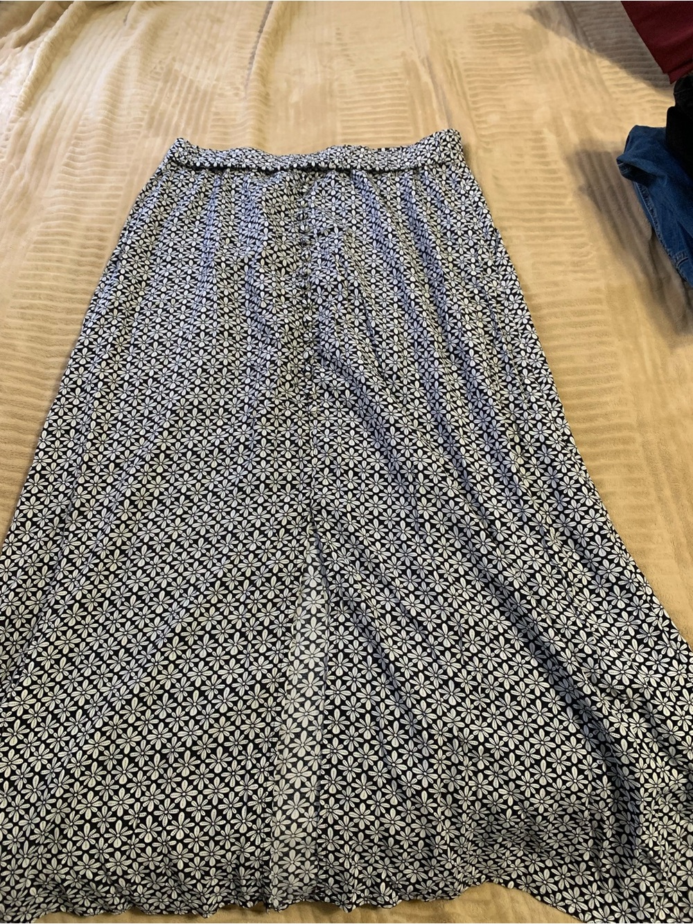 LOFT Navy and White Floral-Print Maxi Skirt